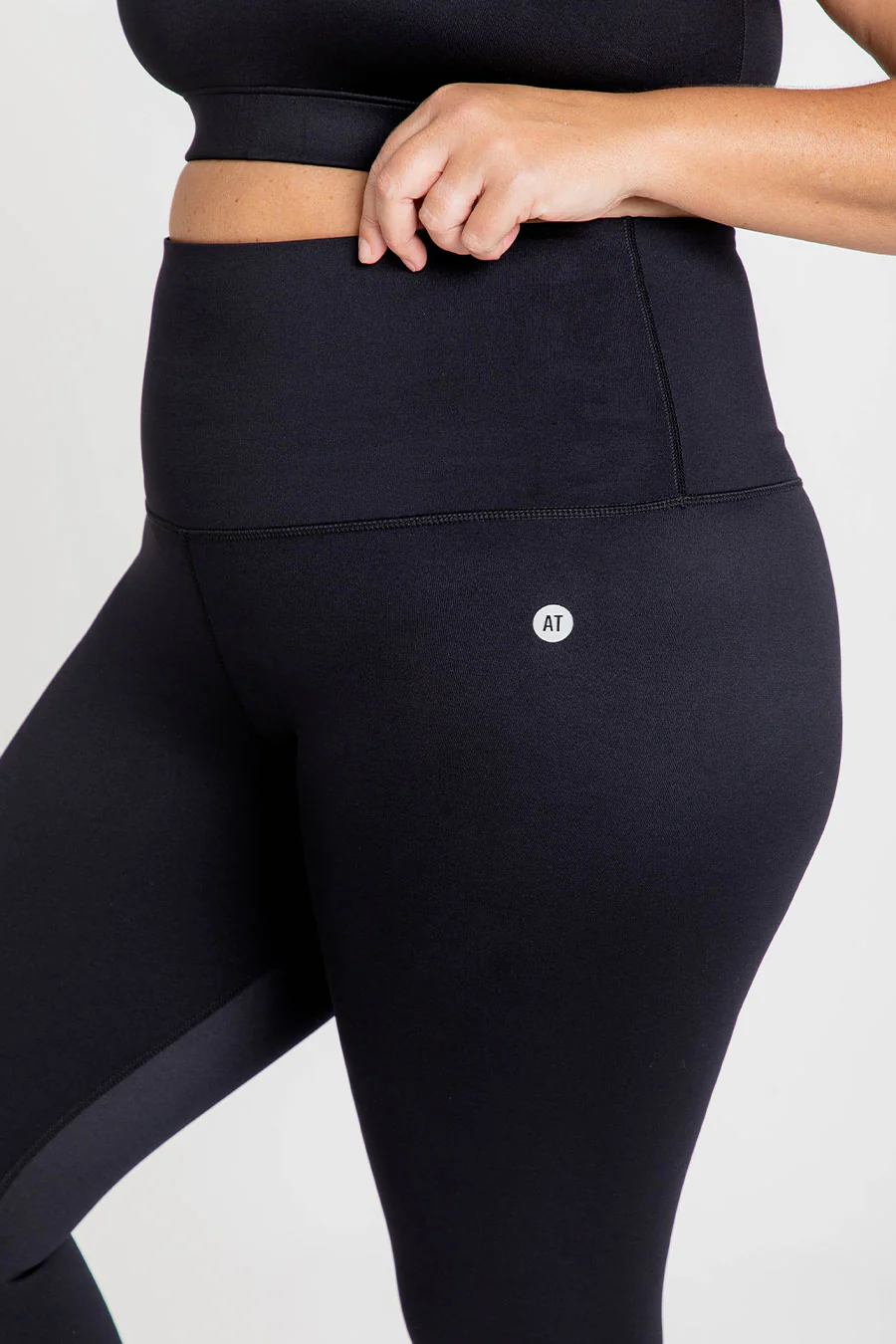 Essential High-Waist Move 7/8 Legging - Black - Image 6